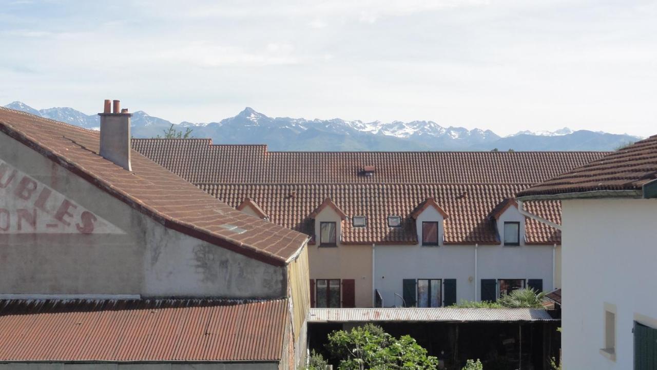 Petit Cocon Tarbais -Wifi-Parking Appartement Tarbes Buitenkant foto